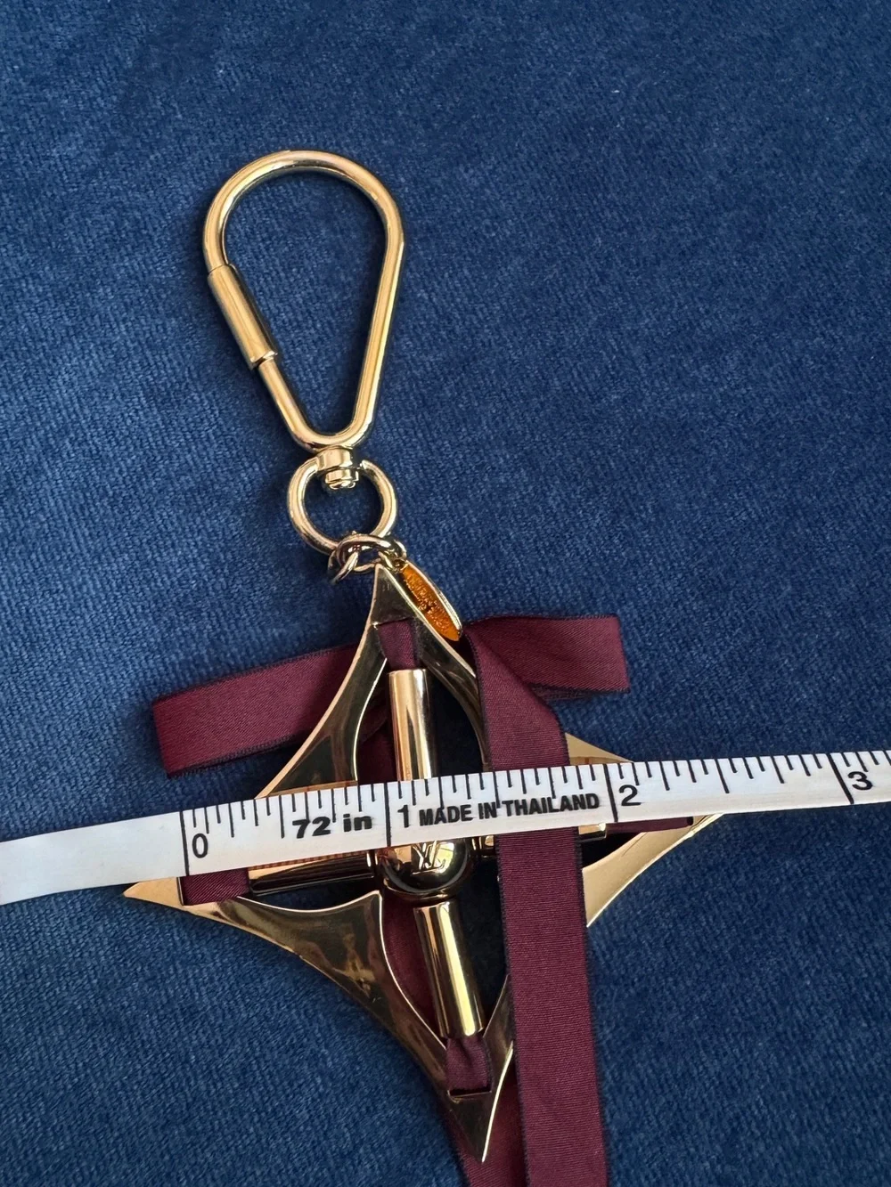 Authentic Louis Vuitton Gold Tone Fleur Bag Key Charm